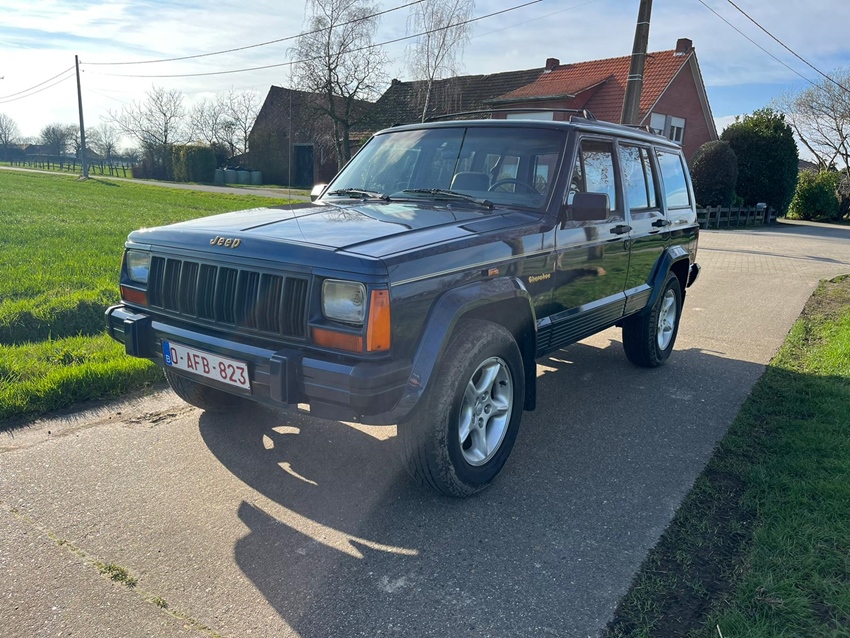 1992 Jeep Cherokee oldtimer te koop