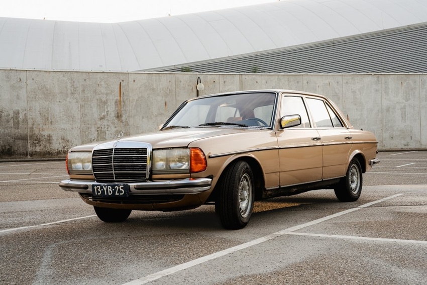 1976 Mercedes 280 oldtimer te koop
