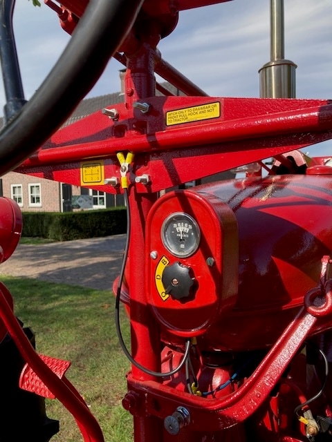 1944 Farmall M oldtimer tractor te koop