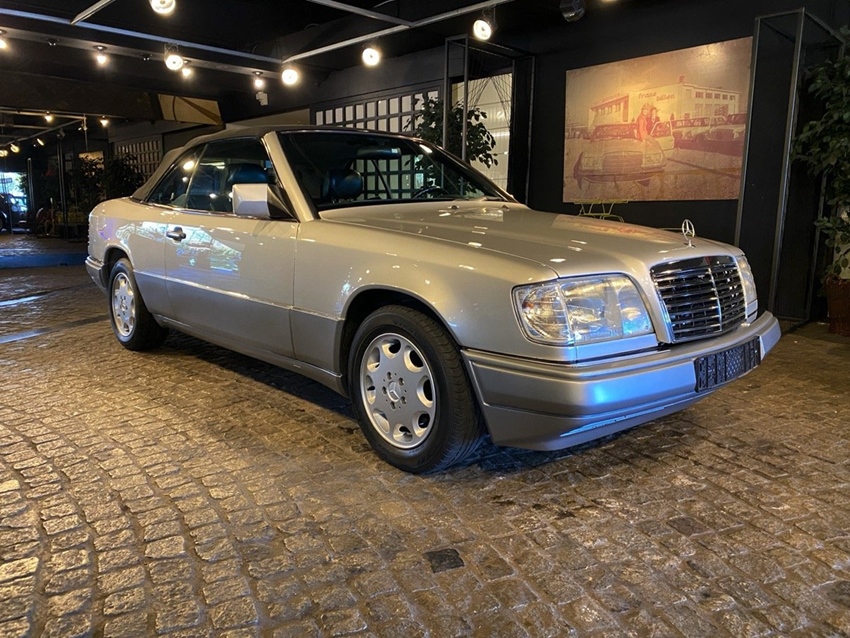1995 Mercedes E-Klasse oldtimer te koop