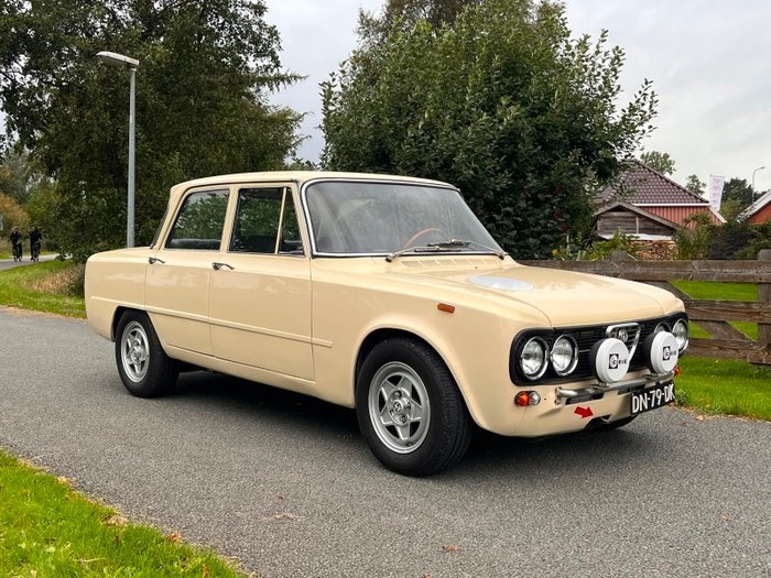 1979 Alfa Romeo Giulia Nuova 1600 (2.0 engine) oldtimer te koop