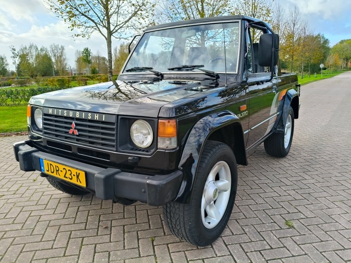 1987 Mitsubishi Pajero 2.6 Canvas Top oldtimer te koop