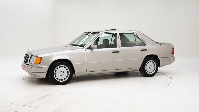 1992 Mercedes 300 E oldtimer te koop